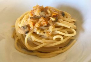 spaghettoni alla genovese di vongole