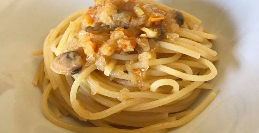 spaghettoni alla genovese di vongole